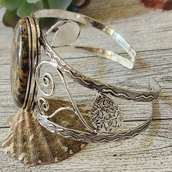 Harmony's Embrace Sterling Silver Healer's Gold Cuff Bracelet - Picture 9 of 10